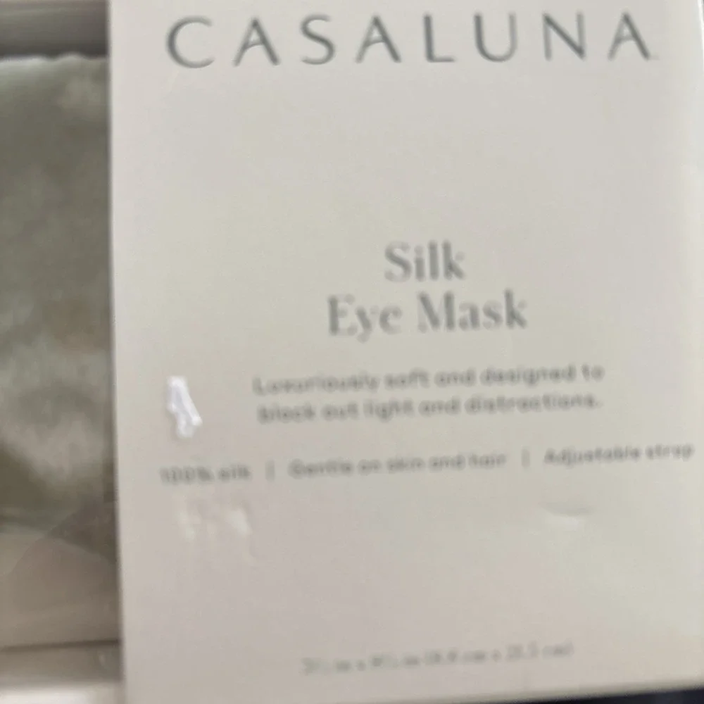 NEW Casaluna Luxuriously Soft 100% Silk Eye Sleep Mask Ivory
